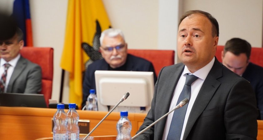 Депутаты выбирают мэром Молчанова: 99 процентов опрошенных его не знает