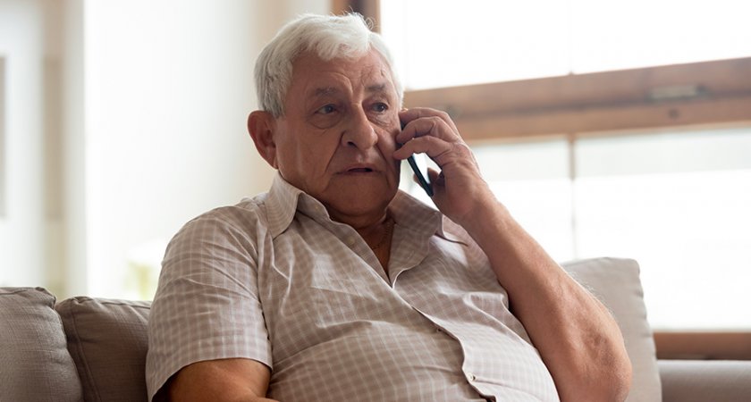 Пожилые ярославцы отказываются от кнопочных телефонов в пользу смартфонов