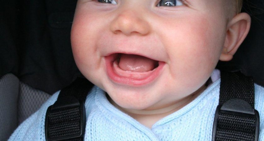 Первые зубки – важное событие в жизни любого малыша