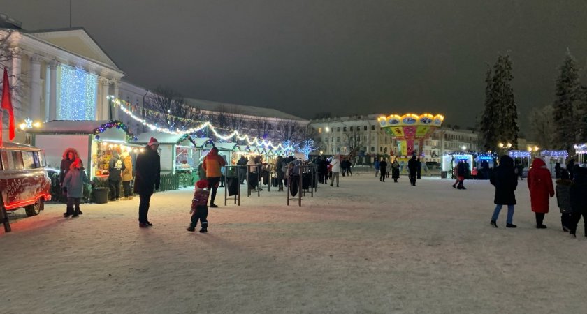 Ярославцам назвали дату открытия новогодней ярмарки и каруселей на Советской площади