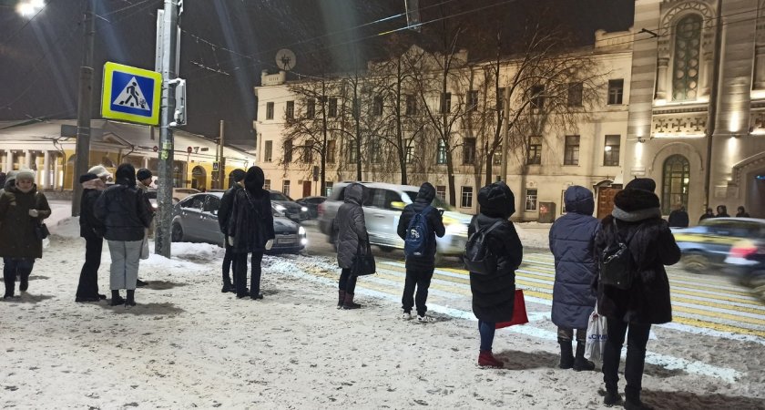 Центр Ярославля перекроют для водителей авто в новогоднюю ночь