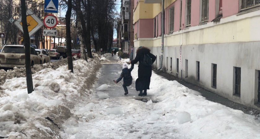 В Ярославле больше сотни человек за сутки попали в травмпункт из-за гололеда