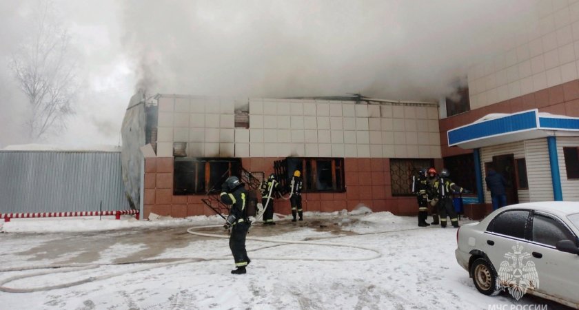 Назвали причину пожара и количество сгоревших автобусов в ярославском АТП 