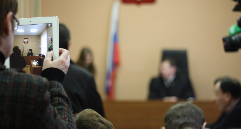  Экс-полицейского из Ярославской области обвиняют в получении взяток