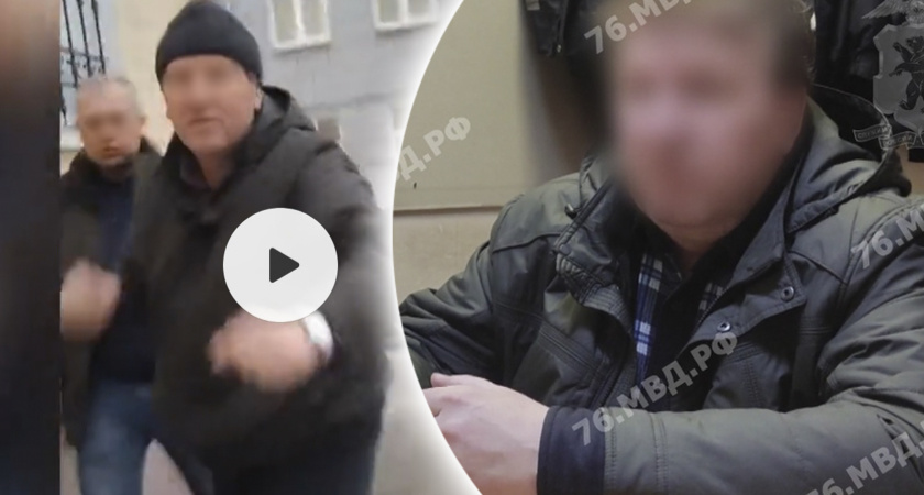 В Ярославле метивший угол дома мужчина с кулаками набросился на блогера