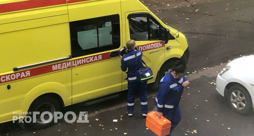 В торговом центре Ярославля лифтом придавило человека