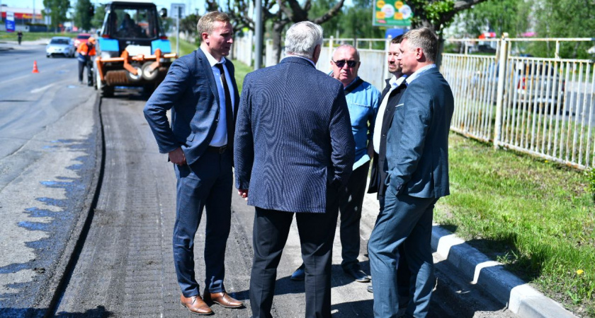 Ярославцы встали в пробку из-за ремонта на проспекте Фрунзе