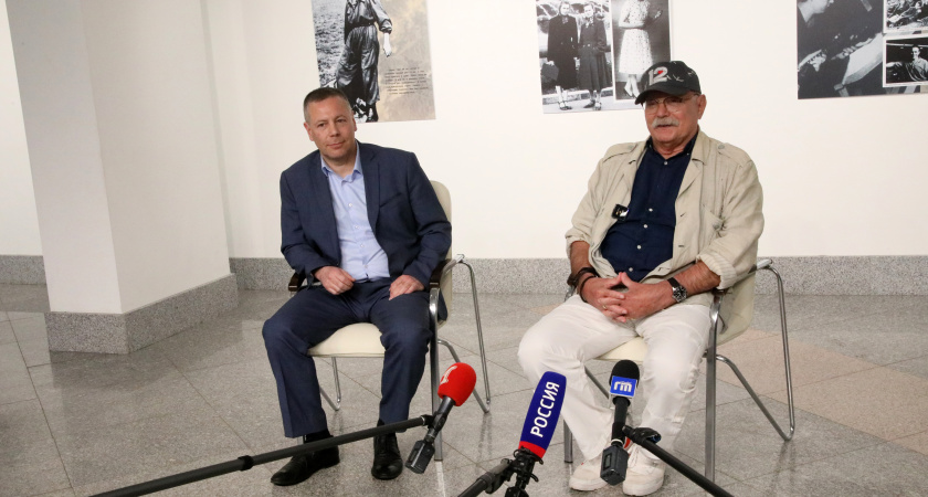 Губернатор Михаил Евраев обсудил с Никитой Михалковым культурную жизнь Ярославской области