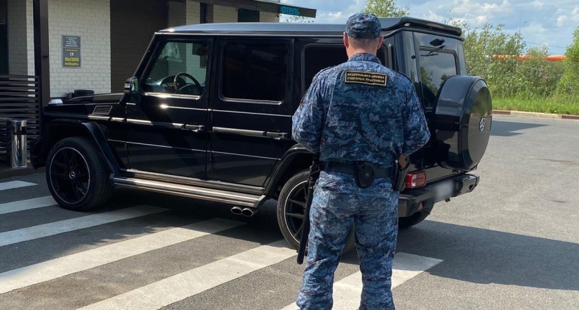В Ярославле у дорожников арестовали пять машин за долги