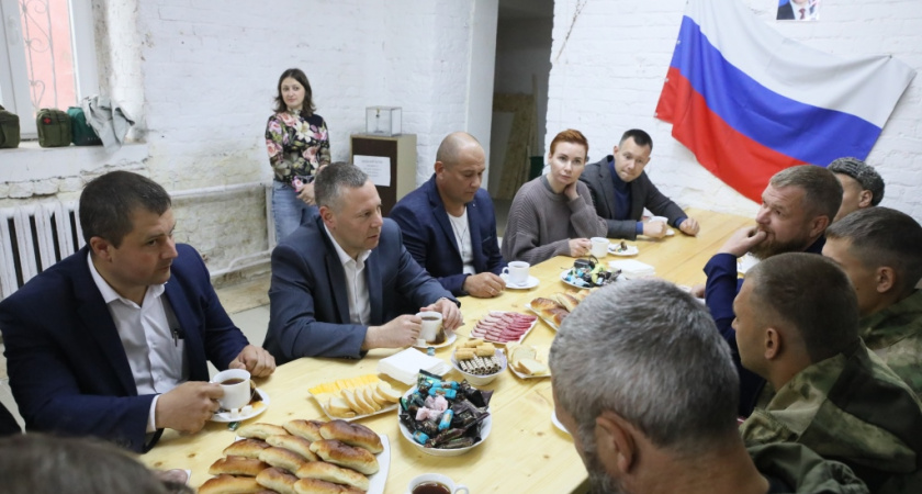 Михаил Евраев поблагодарил переславских казаков за помощь бойцам СВО