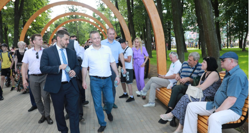 В Рыбинске к Дню города благоустроили Волжский парк