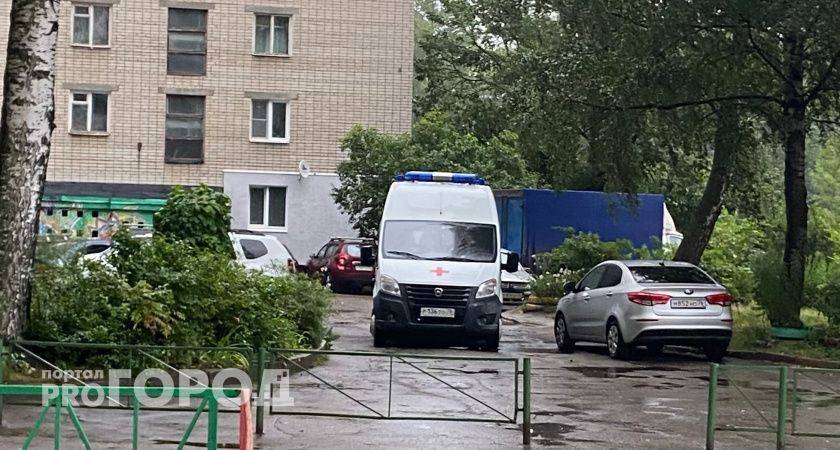  В Ярославле мать пыталась убить 4-летнюю дочь и выкинула ее из окна