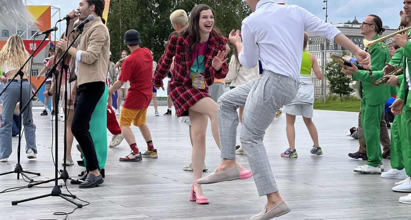 «Лето в городе» продолжается: Wink покажет романтический комедийный сериал в первый день осени