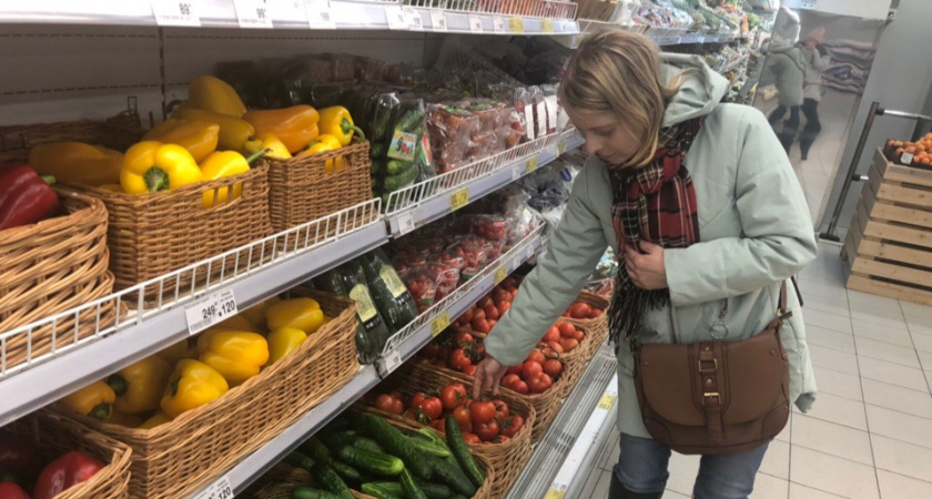 Дачникам в России велели срочно сжечь огурцы