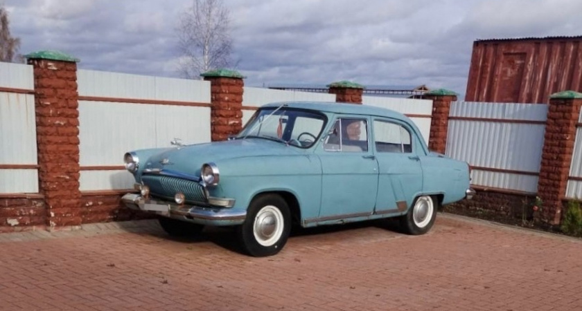  У жителя Ярославля отобрали ретроавтомобиль из-за долгов в 100 тысяч