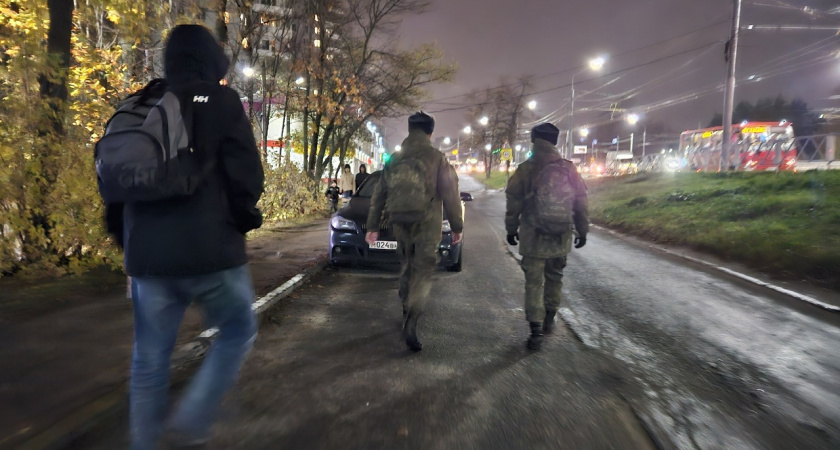 Российскому военному вручили юбилейный пятисоттысячный сертификат на жилье