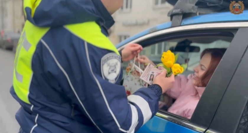 Ярославская Госавтоинспекция выписала женщинам-водителям более 20 праздничных "штрафов"