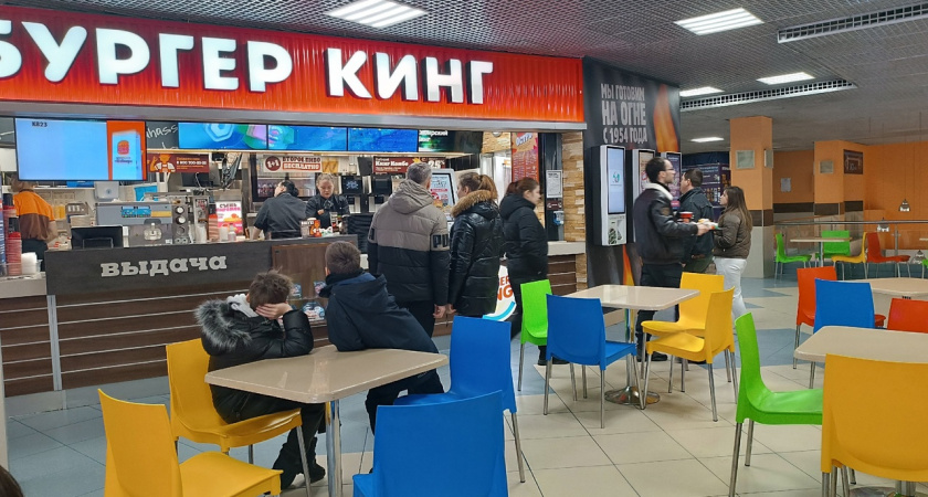 "Фастхарчевни против пирожковых": в Госдуме призвали остановить продажи пиццы