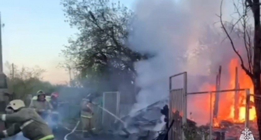 Пожар уничтожил дачный дом в Ярославской области
