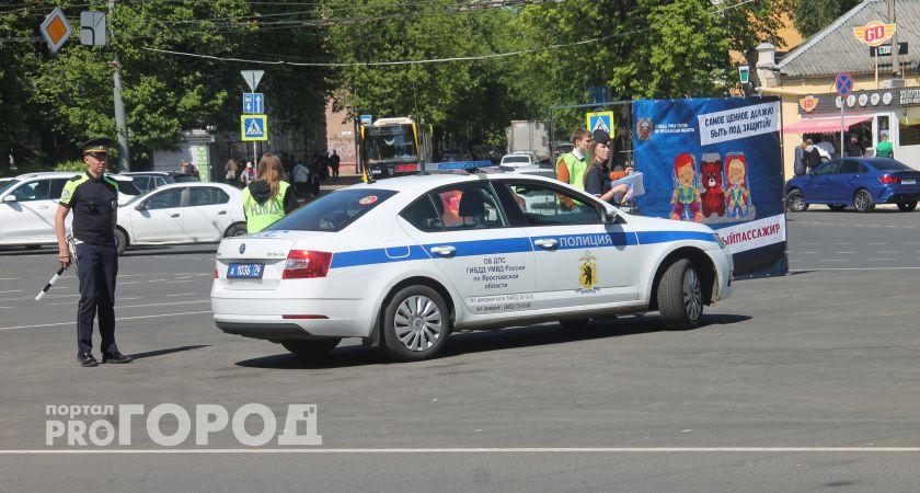 В Ярославле ГИБДД тормозит водителей из-за жары