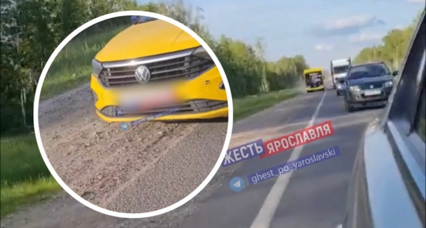 «Форсаж на дорогах»: в Ярославле автобусы объезжают пробки прямо по обочине