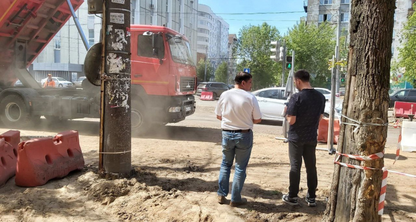 В Ярославле начался ремонт на  Богоявленской площади