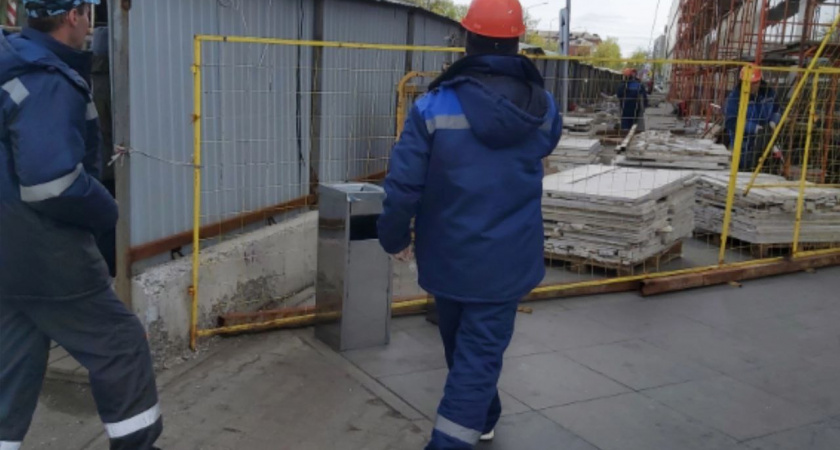 В Ярославской области мужчина упал с крыши дома и разбился насмерть