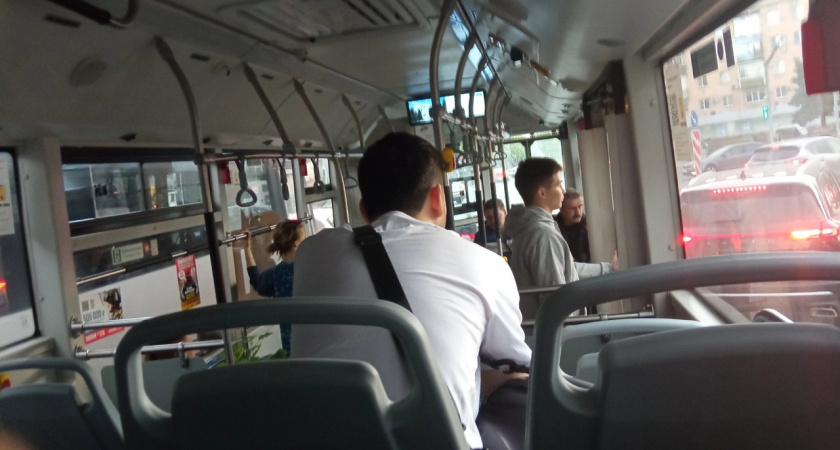 Ярославцы предложили штрафовать вонючек в автобусах