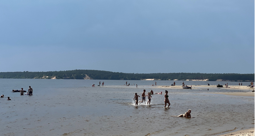 Не вздумайте приближаться: Черное море стало запретным на пляжах Анапы, отдыхающие плачут на песке