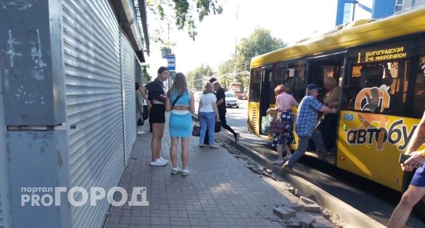 Ярославский водитель закрыл двери автобуса перед носом женщины-инвалида и уехал