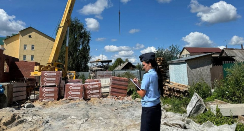  В Ярославле дорожная компания осталась без техники