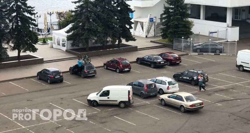 Ярославцы проголосовали против платных парковок