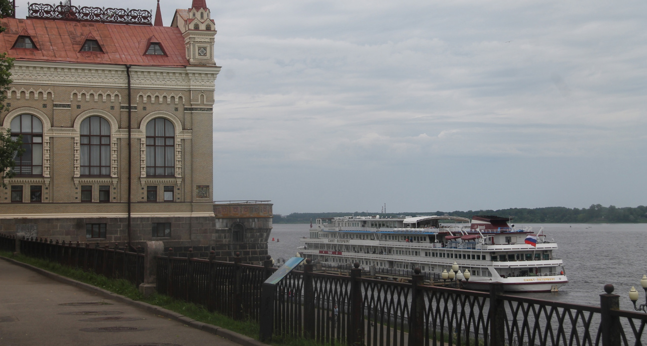   Рыбинское море мелеет уже несколько дней