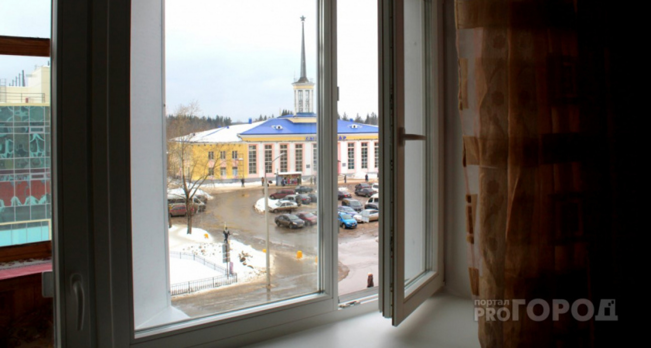 Быстрое утепление окон: из щелей больше не дует, а подоконник теплый