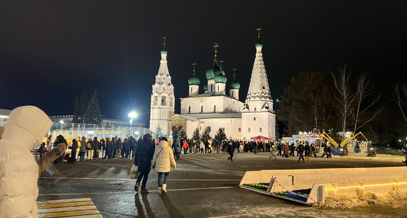 В Ярославле каток на Советской площади забирают у школьников 