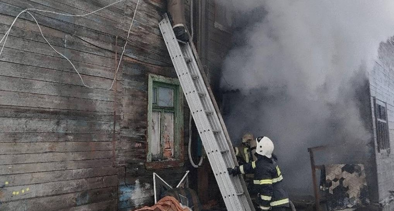 В Ярославской области из огня эвакуировали 13 детей