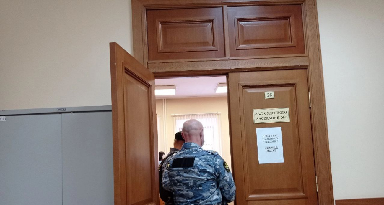 Ярославцев, напавших на юношу у Вернисажа, отправили под домашний арест