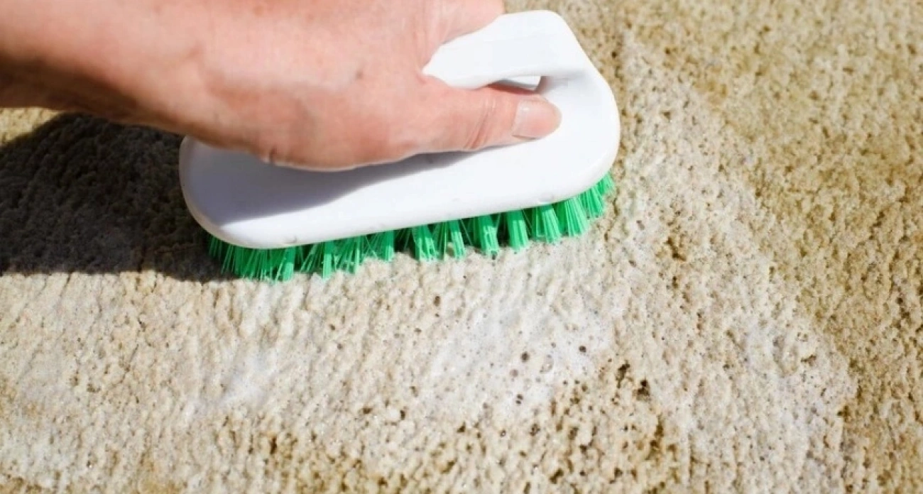 1 ложка на таз — и ковер как безупречный: вся многолетняя грязь сошла за 15 минут — чище, чем после химчистки