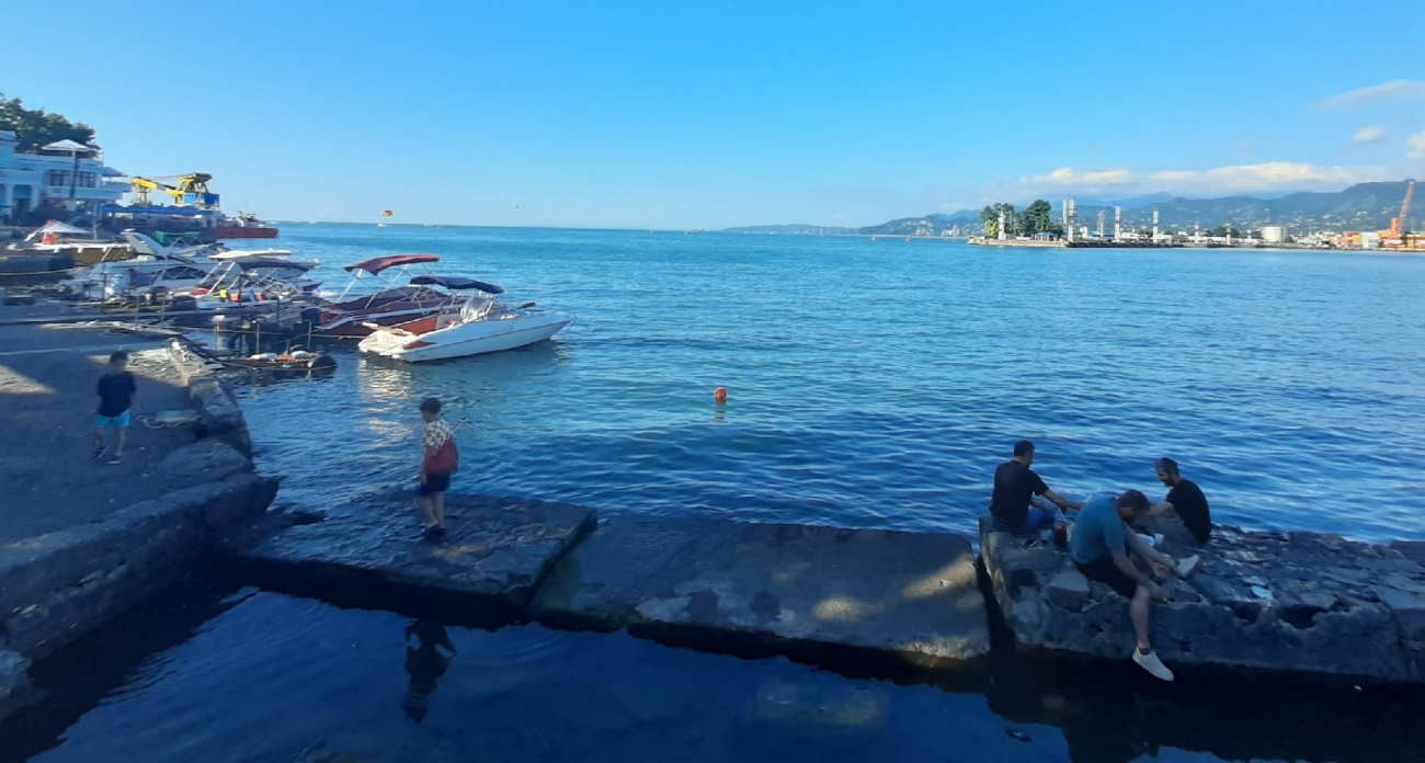 Безлюдные пляжи и нет толпы туристов: назван лучший курорт для отдыха летом - и это совсем не Сочи