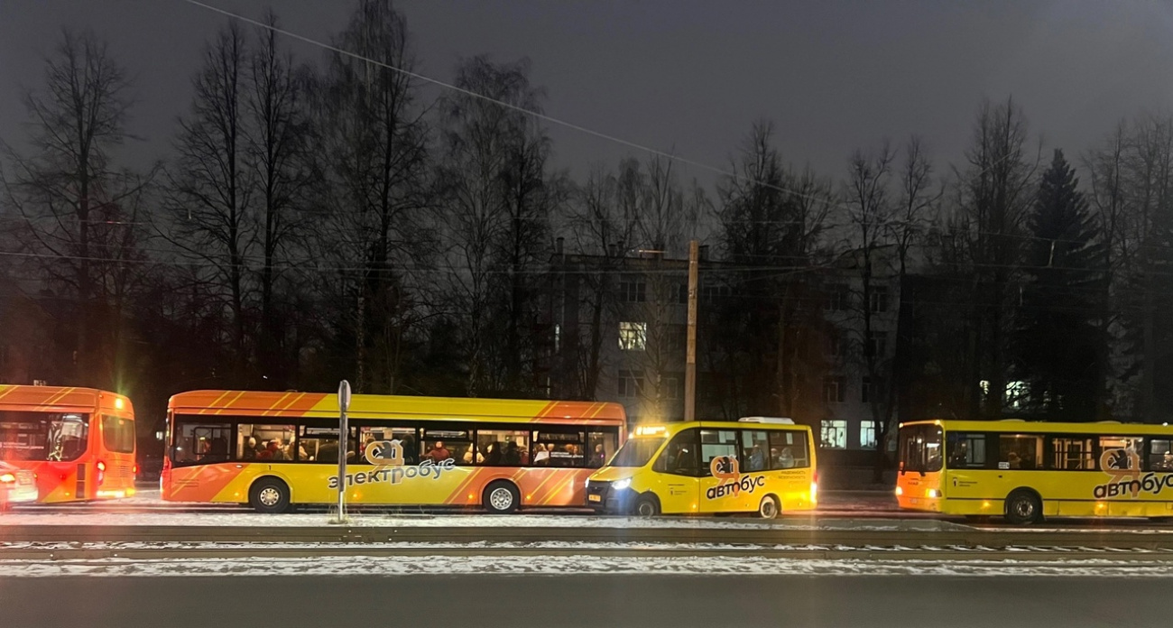 Жителей Ярославля пугает водитель автобуса со стеклянными глазами