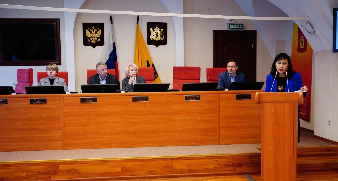 Фото к статье: Депутаты Думы поддержали введение новых мер поддержки при рождении детей