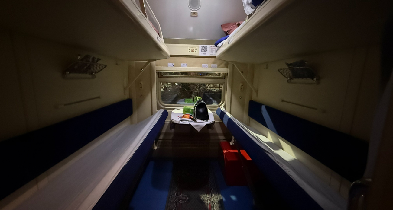 Люди в ярости сдают билеты обратно: в поездах РЖД ввели список запретов для пассажиров