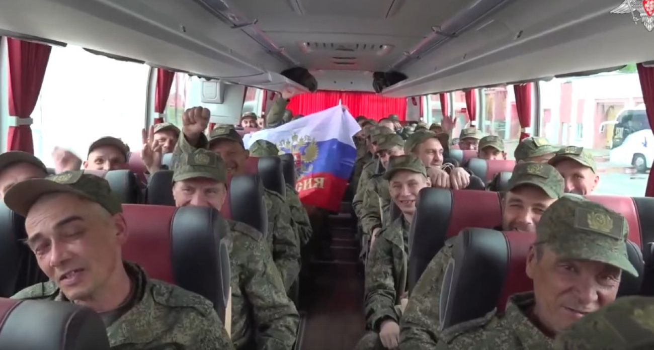 Минимум семь ярославских бойцов вернулись в Россию по обмену военнопленных 1000 на 1000