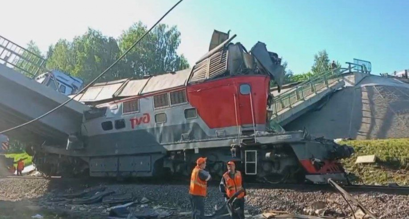 Евраев заявил о готовности Ярославской области оказать помощь пострадавшим при крушении мостов