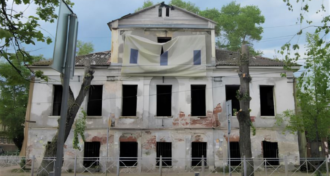 В Ростове продают старинный особняк у озера Неро