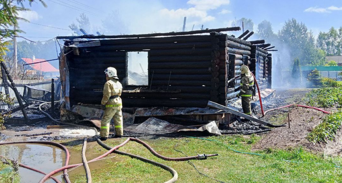 В Ярославской области из-за холодильника сгорел дом