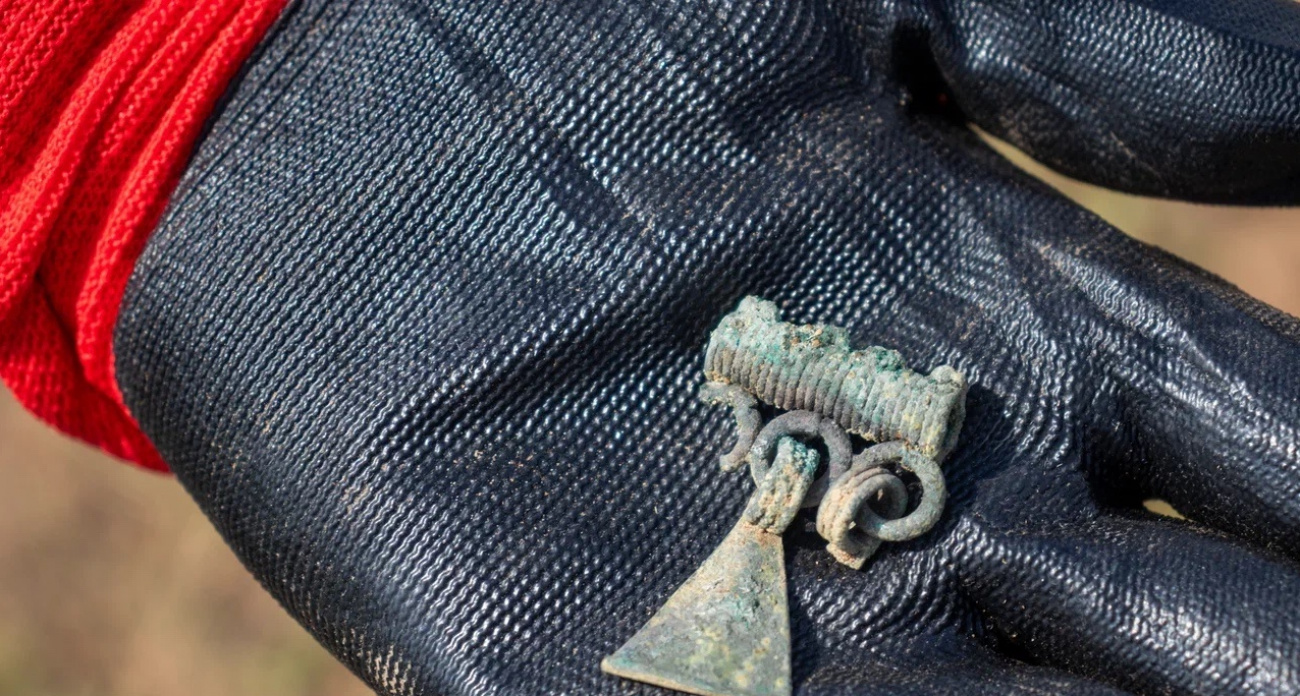 В курганах Ярославской области нашли украшения народа меря