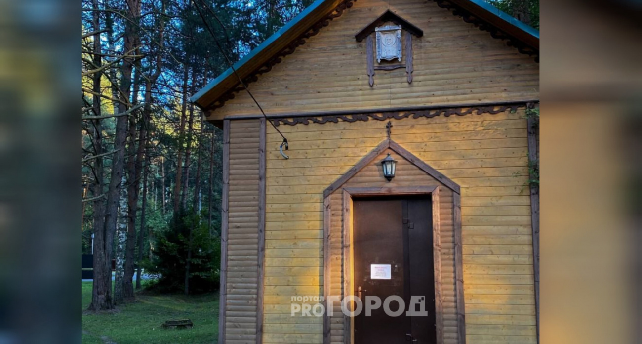 На месте спасенной иконы муж с женой на свои деньги построили под Ярославлем часовню