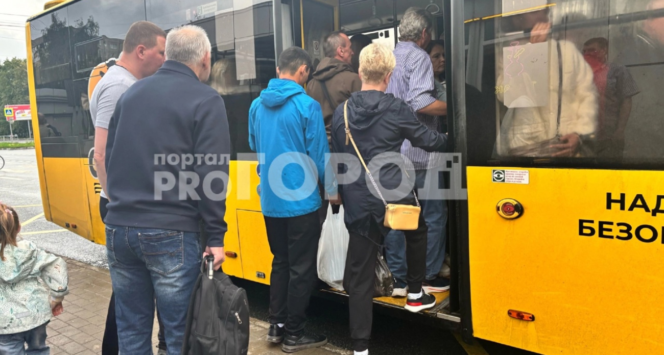 Жители Брагино о первом дне без 97 маршрутки: "Уже сильная давка"