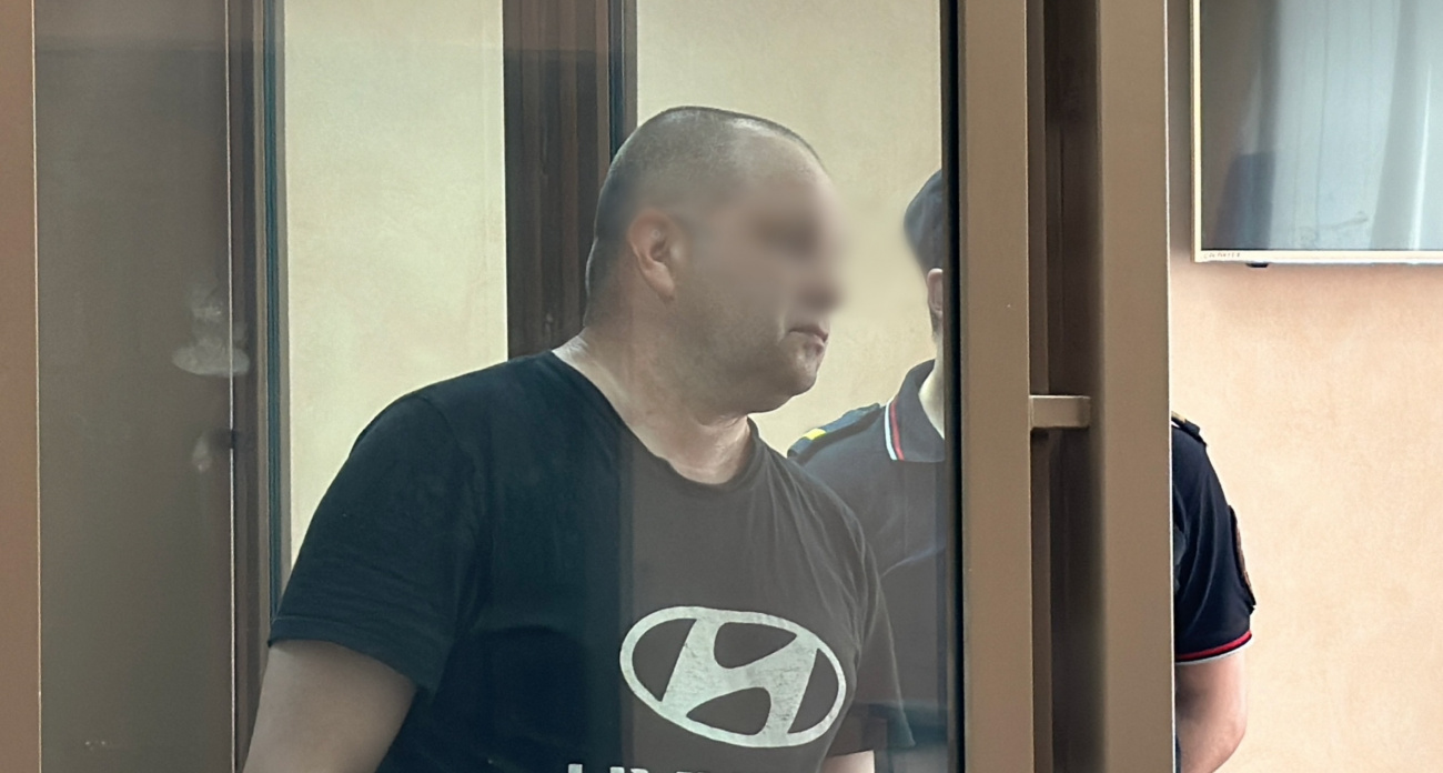 ФСБ Ярославля задержала начальника подразделения РЖД в Коми прямо в трусах